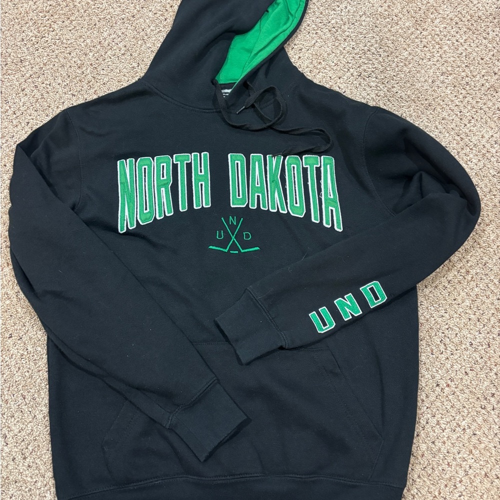 Stadium Athletics Black and Green North Dakota Hoodie
